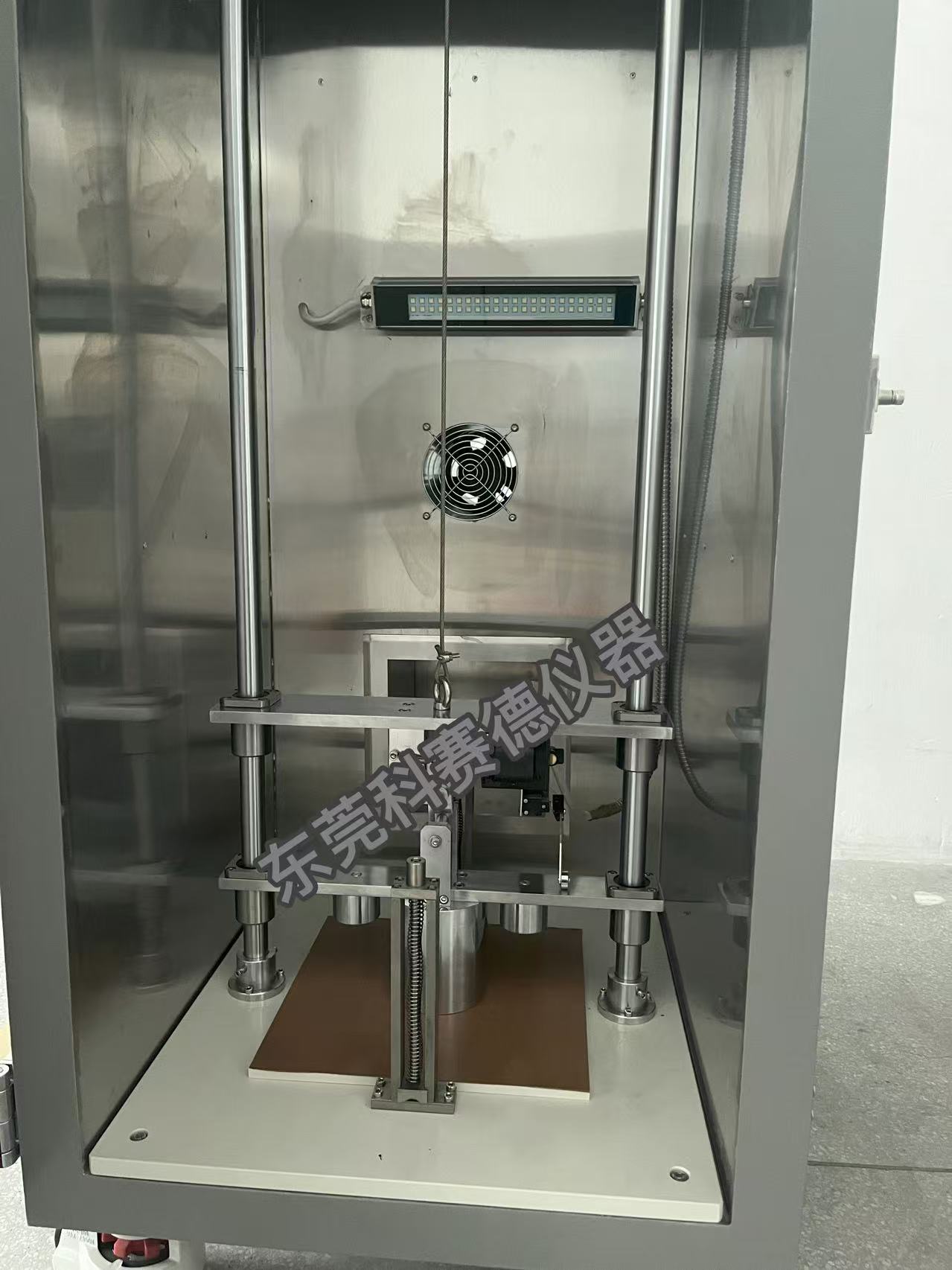 電池重物撞擊試驗(yàn)機(jī)內(nèi)部結(jié)構(gòu)